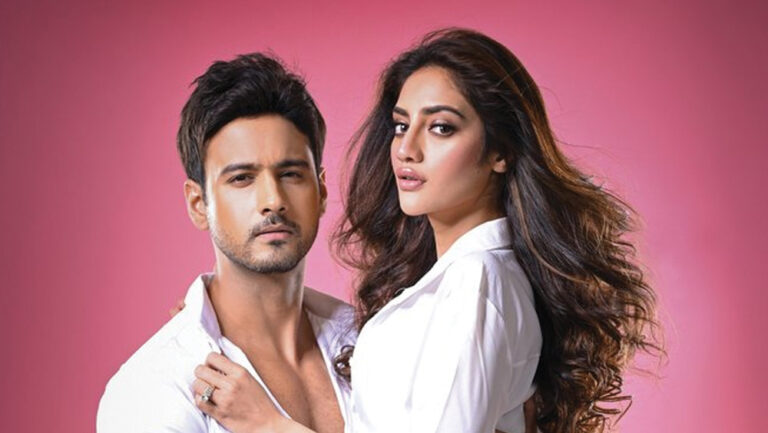 প্রেমদিবসের ‘মুখ’ যশরত-নুসরত !