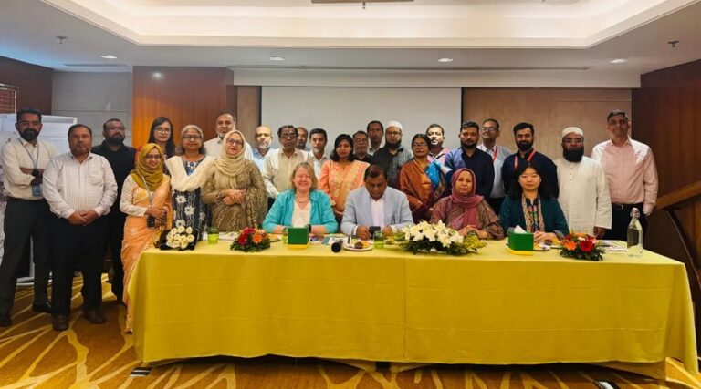 জলবায়ু ঝুঁকি মোকাবিলায় শিক্ষা পরিকল্পনা জোরদার করছে বাংলাদেশ